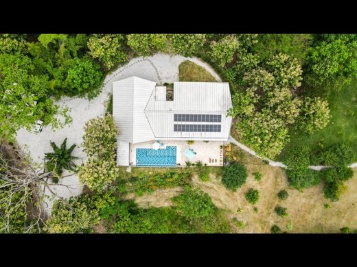 Farmhouse in Puerto Triunfo, Departamento de Antioquia