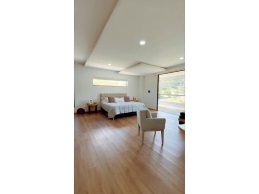 منزل ريفي ﻓﻲ ميديلين, Medellín