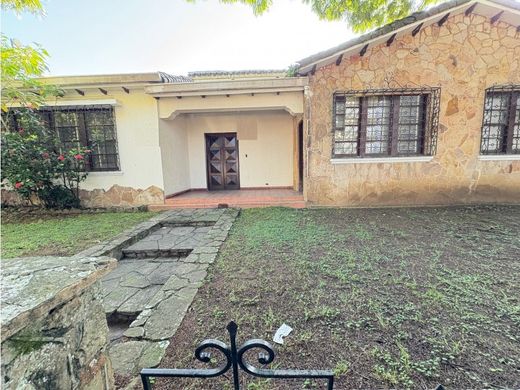 Luxus-Haus in Cali, Departamento del Valle del Cauca