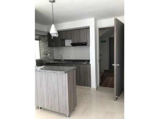 Apartment / Etagenwohnung in Jamundí, Departamento del Valle del Cauca