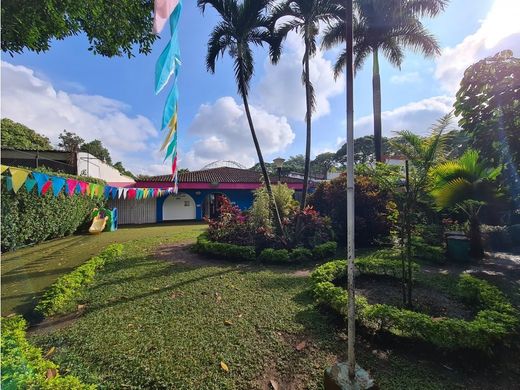 Cali, Departamento del Valle del Caucaの高級住宅