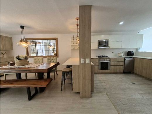 Πολυτελή κατοικία σε Μεδεγίν, Medellín