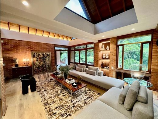 호화 저택 / 메데인, Medellín