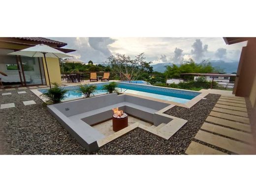 Köy evi La Mesa, Chaguaní