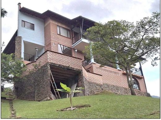 Köy evi La Estrella, Departamento de Antioquia