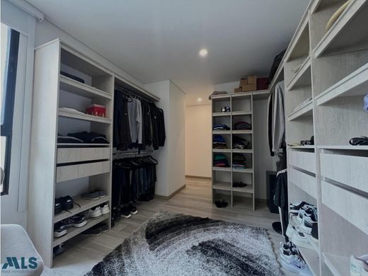 Envigado, Departamento de Antioquiaのアパートメント