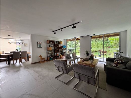 Luxus-Haus in Envigado, Departamento de Antioquia