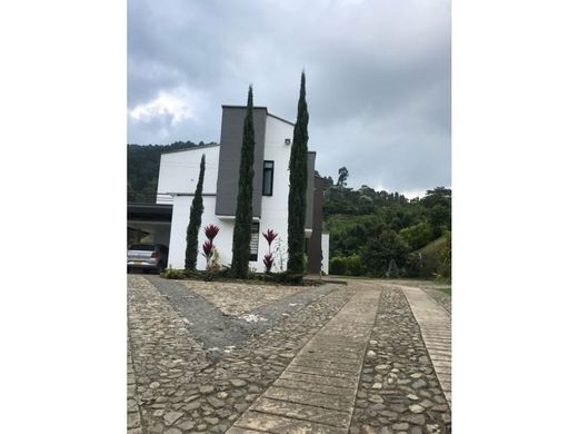 Köy evi La Estrella, Departamento de Antioquia