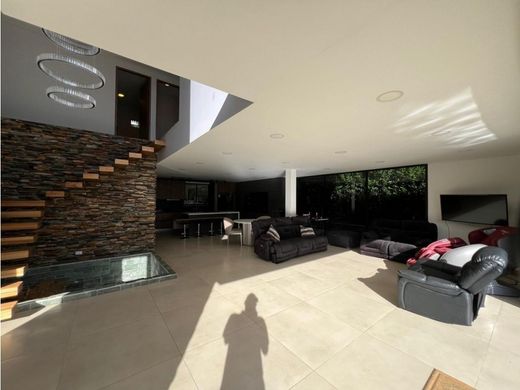 منزل ريفي ﻓﻲ Copacabana, Departamento de Antioquia