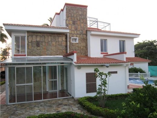 Köy evi Chinauta, Tibacuy