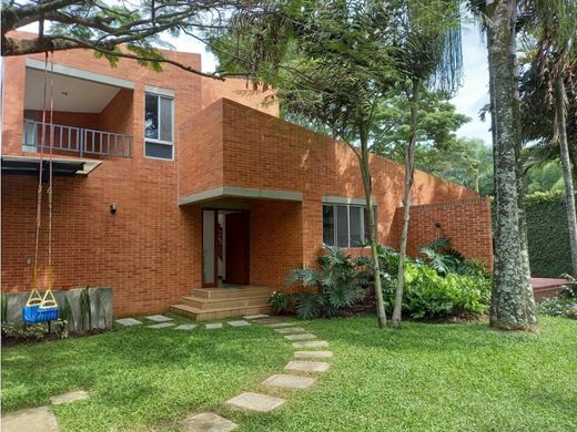 Köy evi Cali, Departamento del Valle del Cauca