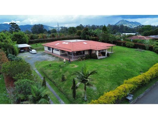 Gutshaus oder Landhaus in La Ceja, Departamento de Antioquia
