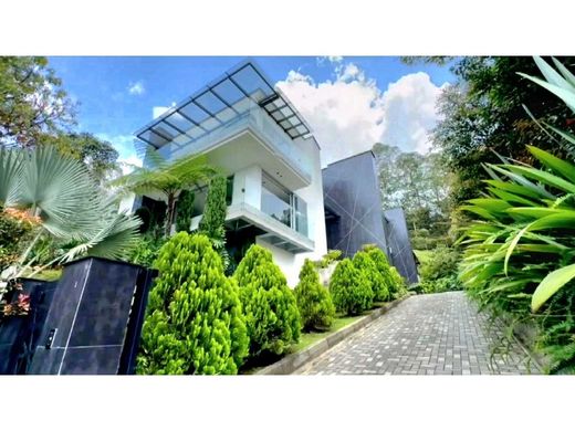 منزل ريفي ﻓﻲ ميديلين, Medellín