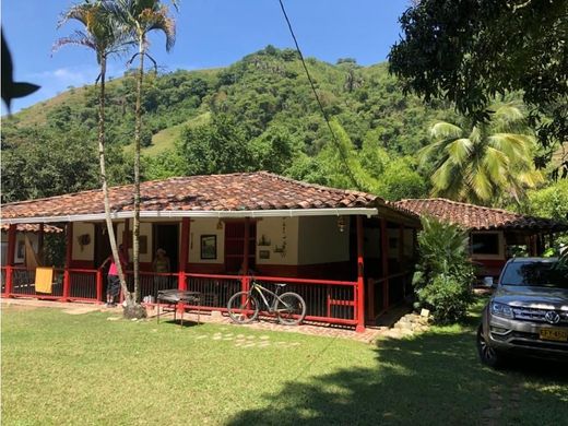 Gutshaus oder Landhaus in Abejorral, Departamento de Antioquia