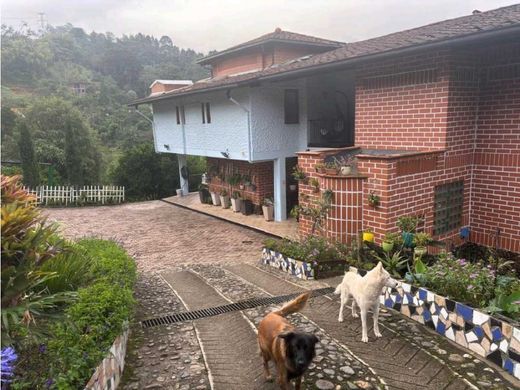 Köy evi La Estrella, Departamento de Antioquia