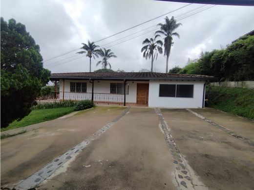 ﻣﻨﺰﻝ ﺭﻳﻔﻲ/ ﺑﻴﺖ ﻤﺰﺭﻋﺔ ﻓﻲ ميديلين, Medellín