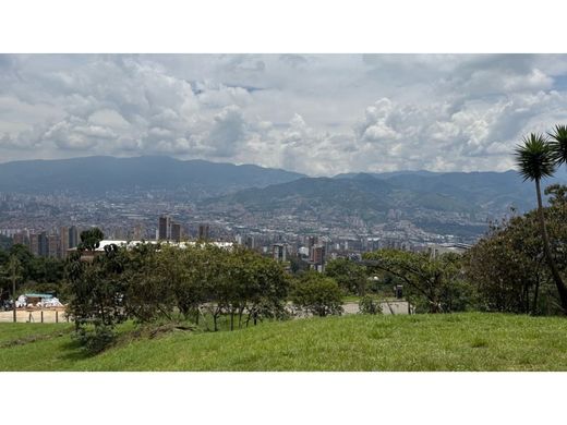 ‏קרקע ב  מדיין
, Medellín