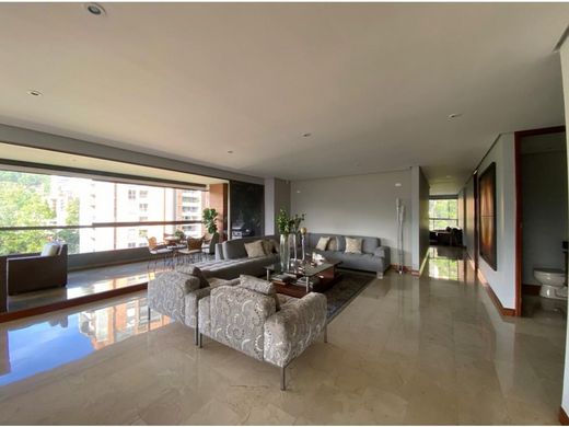 Apartment / Etagenwohnung in Medellín, Departamento de Antioquia