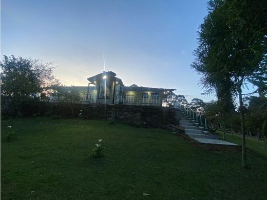 Сельский Дом, Медельин, Medellín