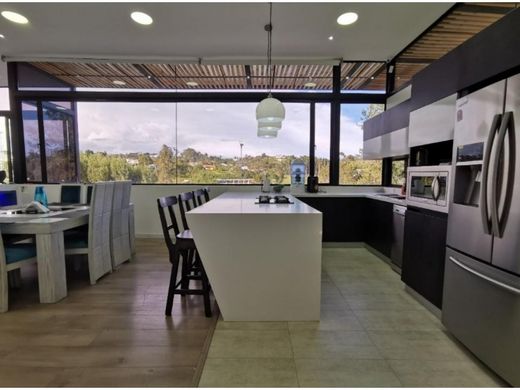 컨트리하우스 / 메데인, Medellín