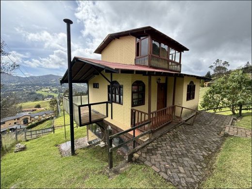 Propriété de campagne à La Calera, Departamento de Cundinamarca