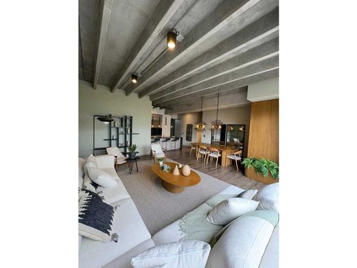 Apartment / Etagenwohnung in Medellín, Departamento de Antioquia