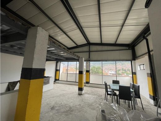 콘도미니엄 / Bello, Departamento de Antioquia