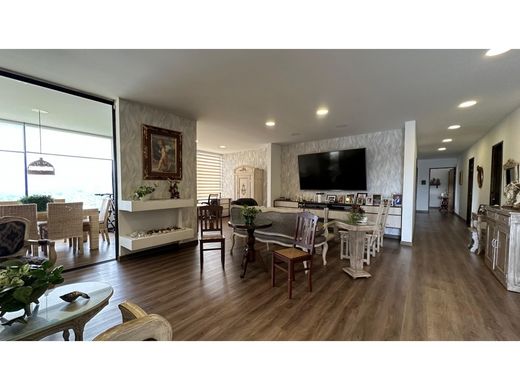 Πολυτελή κατοικία σε Envigado, Departamento de Antioquia