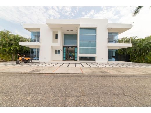 Country House in Girardot City, Girardot