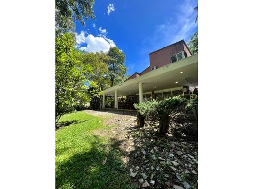 Πολυτελή κατοικία σε Μεδεγίν, Medellín