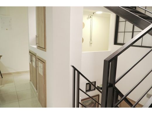 Wohnkomplexe in Medellín, Departamento de Antioquia