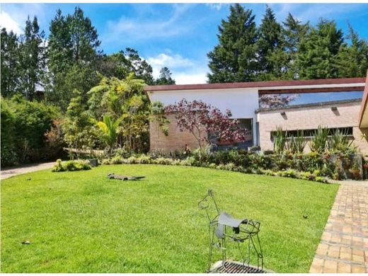 منزل ﻓﻲ Envigado, Departamento de Antioquia