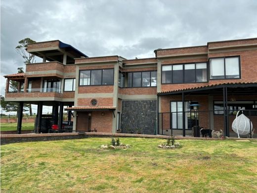 Luxus-Haus in La Calera, Departamento de Cundinamarca