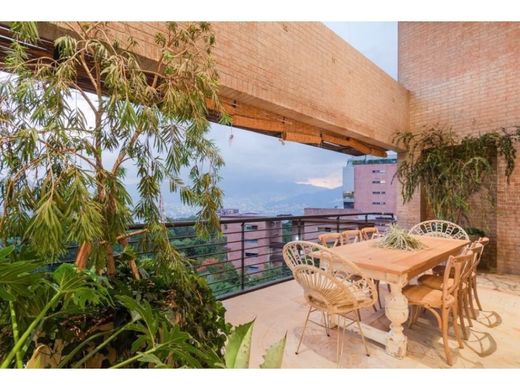 Apartment / Etagenwohnung in Medellín, Departamento de Antioquia
