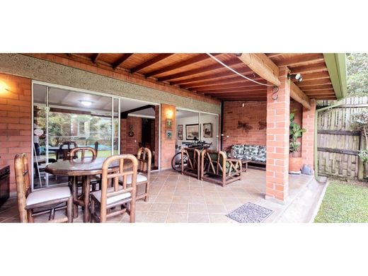 Luxus-Haus in Envigado, Departamento de Antioquia