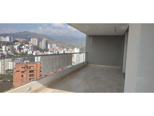 Apartment / Etagenwohnung in Cali, Departamento del Valle del Cauca