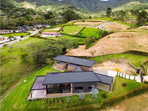 Luksusowy dom w La Ceja, Departamento de Antioquia