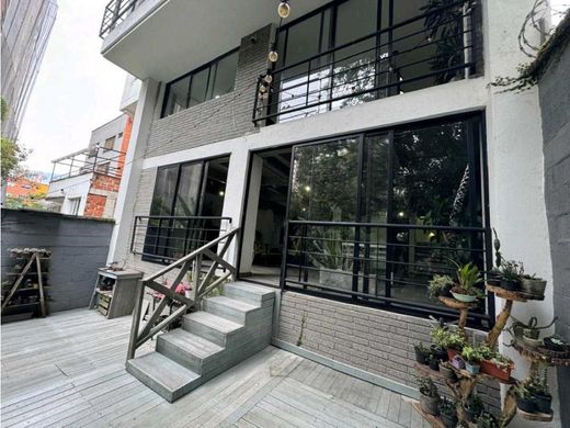 Lüks ev Sabaneta, La Estrella