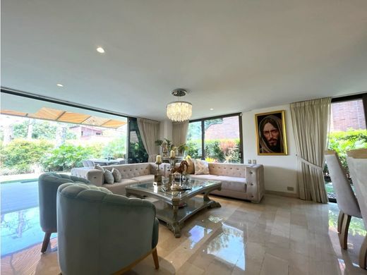 Casa de lujo en Envigado, Departamento de Antioquia