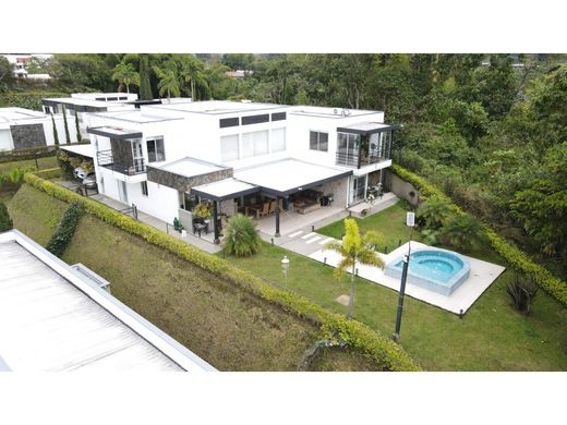 منزل ريفي ﻓﻲ Circasia, Quindío Department