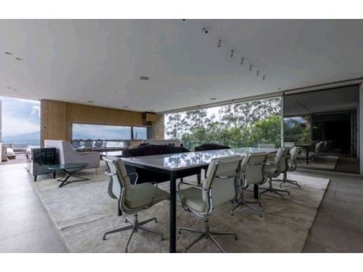 منزل ريفي ﻓﻲ Envigado, Departamento de Antioquia