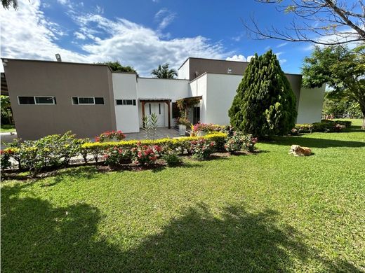 郊区住宅  Pereira, Departamento de Risaralda