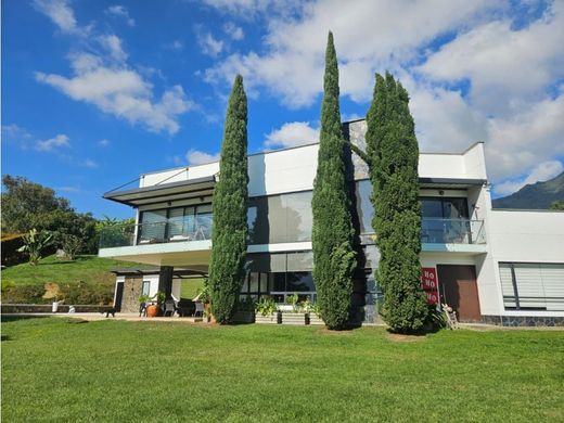 منزل ريفي ﻓﻲ Copacabana, Departamento de Antioquia