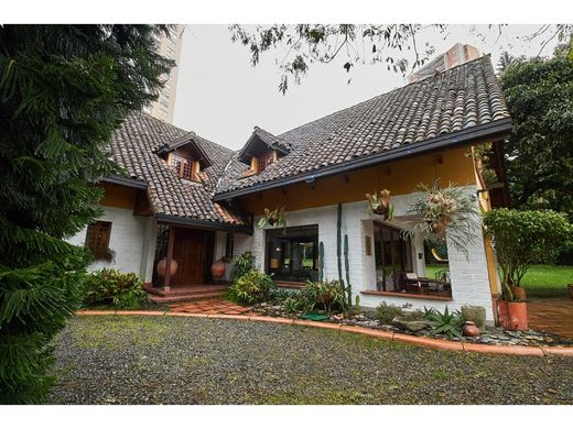 Maison de luxe à Sabaneta, La Estrella