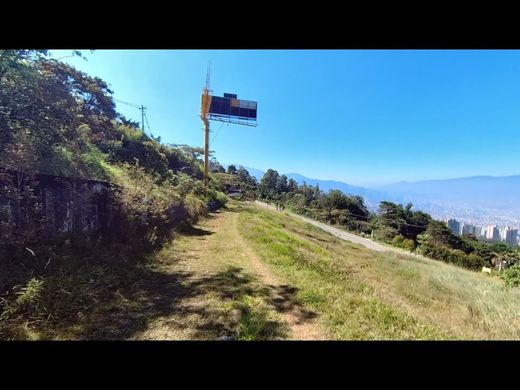 ‏קרקע ב  מדיין
, Medellín