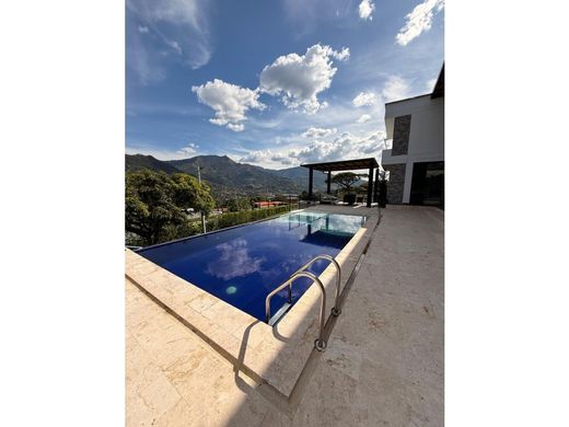 Farmhouse in Copacabana, Departamento de Antioquia