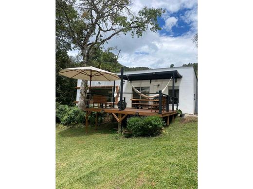 豪宅  La Ceja, Departamento de Antioquia