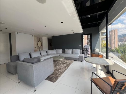 듀플렉스 / 메데인, Medellín