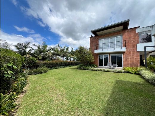 منزل ريفي ﻓﻲ Envigado, Departamento de Antioquia