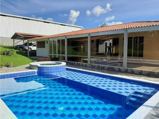 Country House in Armenia, Quindío Department